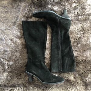 La Canadienne suede black boots size 8M